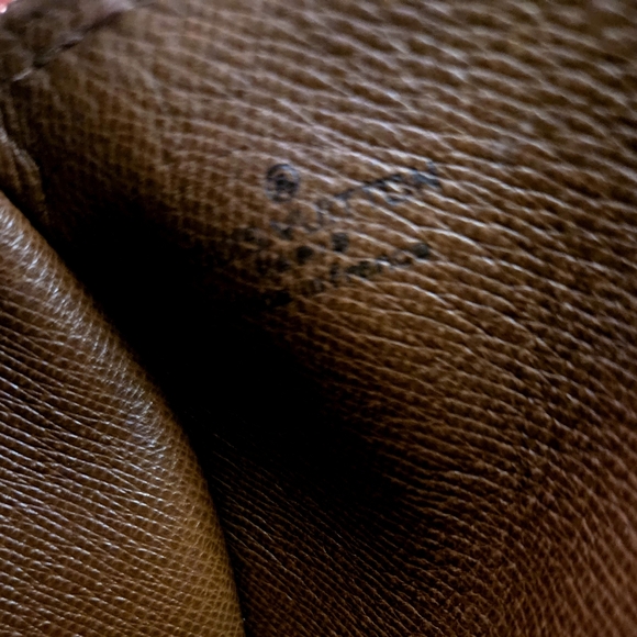 LOUIS VUITTON PAPILLON 30 HANDBAG - Picture 16 of 16